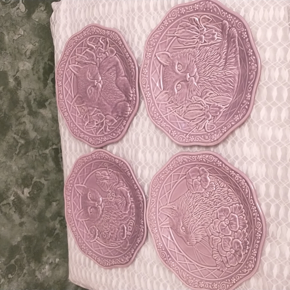 Patricia B A Shea - The Meow Collection - Purple Cat Plates - Set of 4 - A1 - Picture 1 of 10
